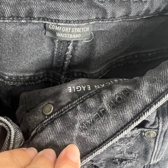 American Eagle Outfitters High Rise Distressed Black Jeans size 8 long mom jeans - Picture 5 of 10